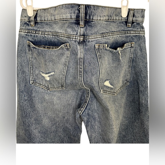 H&M Divided Men’s Jeans Size 32 Tapered Distressed - Picture 3 of 5